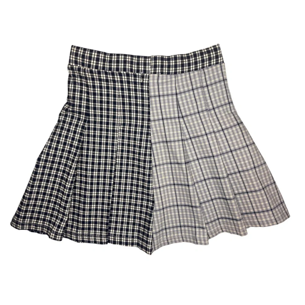 Full Tilt pleated, blue plaid mini skirt - size XS - Picture 7 of 7